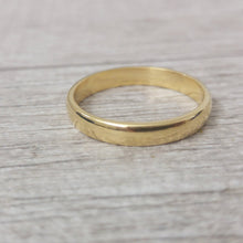 18k wedding band, 5mm gold wedding band