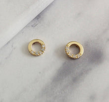 Diamond stud earrings, gold circle earrings, 14K gold dainty earrings, delicate everyday diamond earrings