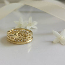 Floral signet ring, 14k gold floral wedding band