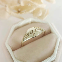 Monogram ring, Flower signet ring, Unique monogram ring, vintage style monogram signet, gold initial ring, personalized Valentine's day gift