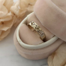 Iris flower wedding band, 18k gold vintage style floral ring