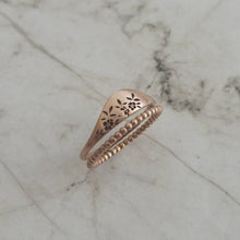 Rose gold ring set, flower ring, delicate bridal ring set, Unique rose gold wedding ring, 14k gold wedding band, flower wedding band