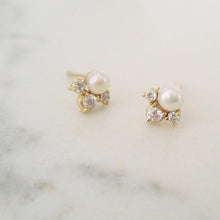 Pearls and diamonds cluster earrings, 14K gold dainty earrings, delicate pearl earrings