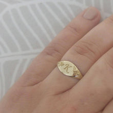 Monogram ring, Flower signet ring, Unique monogram ring, vintage style monogram signet, gold initial ring, personalized Valentine's day gift
