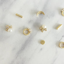 Gold dot earrings, gold circle earrings, 14K gold dainty earrings, delicate everyday stud earrings