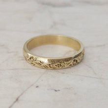 Flower wedding band, vintage style floral ring for women , personalized Valentine's day gift