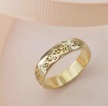 Floral wedding band, 14k gold vintage style floral ring