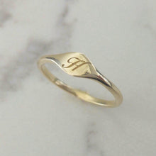 Monogram ring, gold signet ring , engraved Signet Ring, dainty initial ring , personalized Valentine's day gift