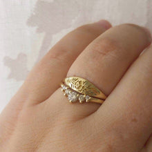 Floral wedding ring set, vintage style alternative engagement ring set