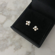 Pearls and diamonds cluster earrings, 14K gold dainty earrings, delicate pearl earrings