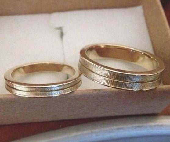His and hers wedding bands, couples wedding bands, matching