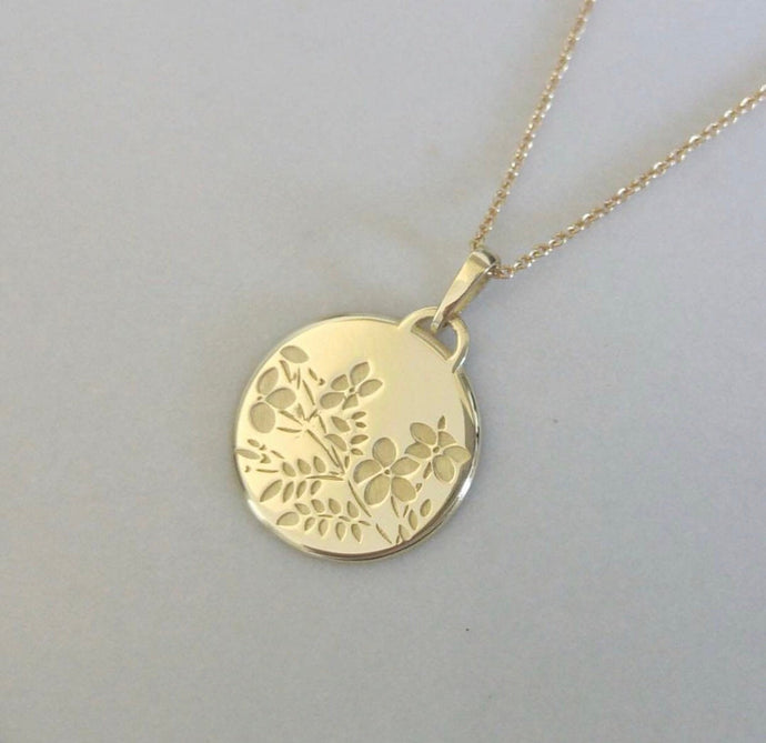 Gold flower pendant, floral necklace, 14K gold necklace for women, vintage style flowers necklace, flowers pendant, unique flower pendant