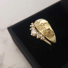 Flower wedding ring, vintage style engagement ring set, alternative engagement ring , unique ring set, personalized Valentine's day gift
