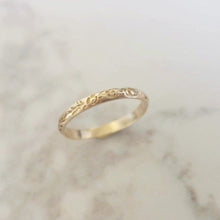 18k Thin floral wedding band, Flower wedding band, vintage style floral ring for women , personalized Valentine's day gift