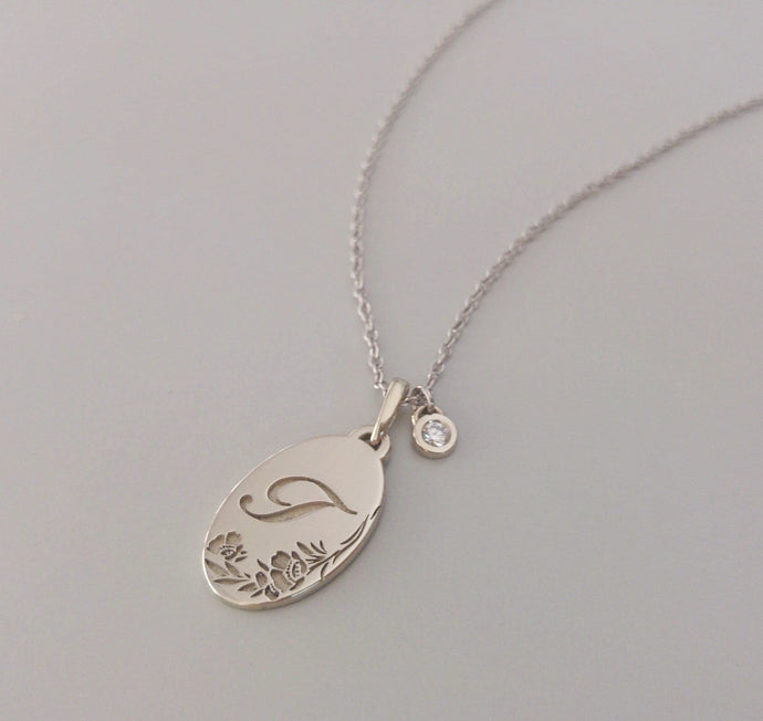 Monogram flower necklace, vintage style oval pendant, unique personalized pendant, floral engraving necklace, birthstone charm necklace