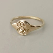 Gold signet ring, Flower signet ring, 14k gold rose signet ring , personalized Valentine's day gift