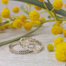 Rustic wedding band, Unique wedding band for women, Leaves and berries wedding band, Gold wedding ring for women, 18k gold leaves band